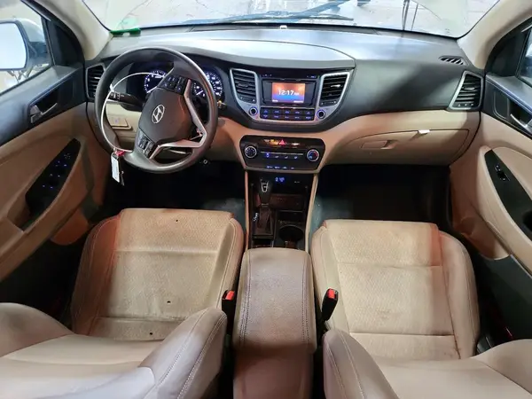 KM8J23A42HU358749 2017 HYUNDAI TUCSON - Image 8