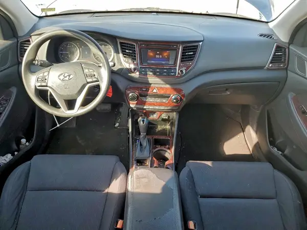 KM8J23A42HU376863 2017 HYUNDAI TUCSON - Image 8