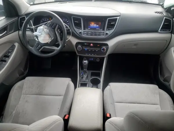 KM8J23A42HU382372 2017 HYUNDAI TUCSON - Image 8
