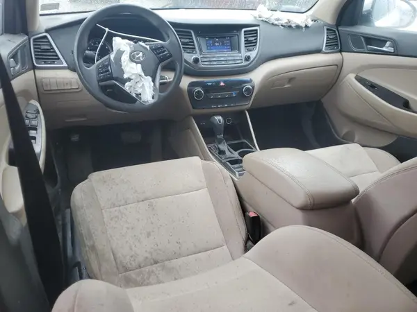 KM8J23A42HU383585 2017 HYUNDAI TUCSON - Image 8