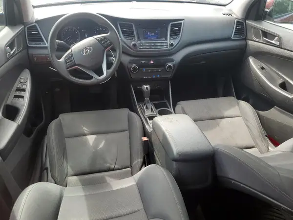 KM8J23A42HU389211 2017 HYUNDAI TUCSON - Image 8