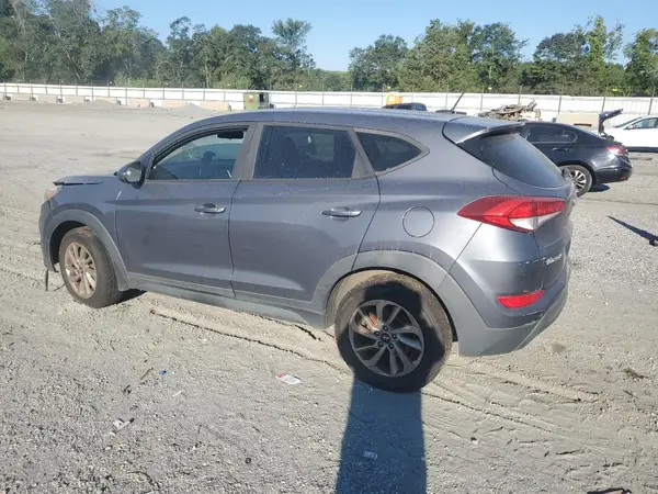 KM8J23A42HU420022 2017 HYUNDAI TUCSON - Image 2