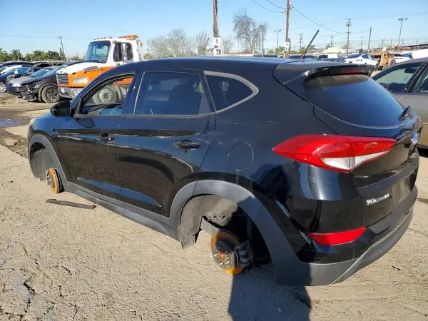 KM8J23A42HU440917 2017 HYUNDAI TUCSON - Image 2