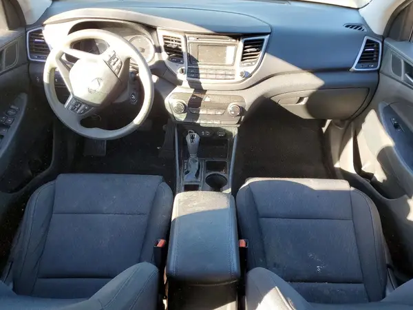 KM8J23A42HU440917 2017 HYUNDAI TUCSON - Image 8