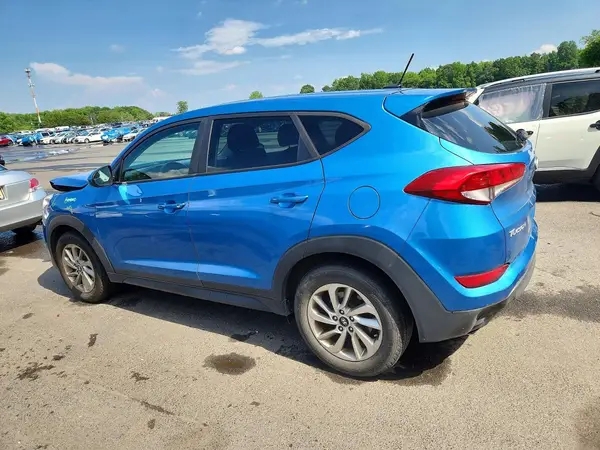 KM8J23A42HU463162 2017 HYUNDAI TUCSON - Image 2