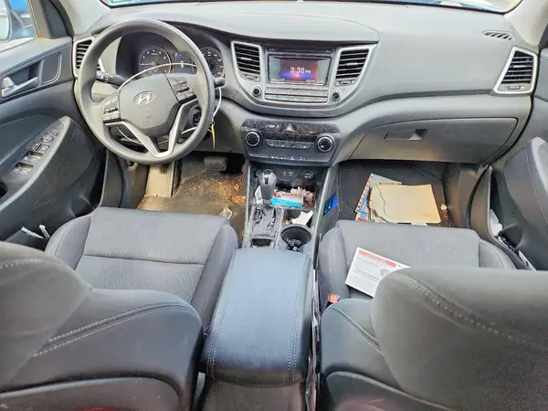 KM8J23A42HU463162 2017 HYUNDAI TUCSON - Image 8