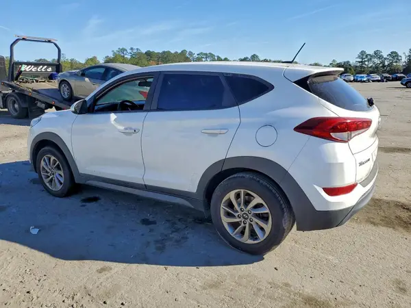 KM8J23A42HU476381 2017 HYUNDAI TUCSON - Image 2