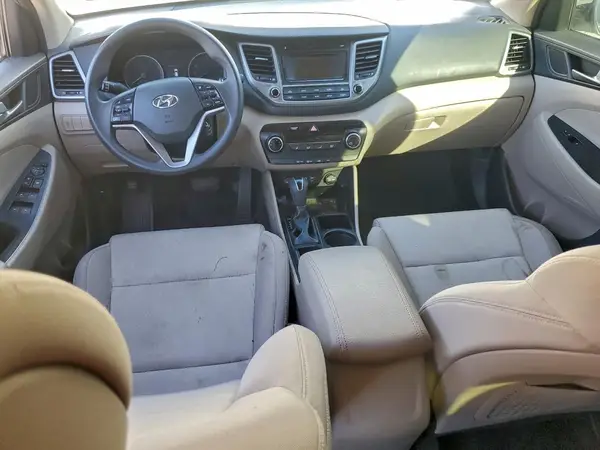 KM8J23A42HU476381 2017 HYUNDAI TUCSON - Image 8