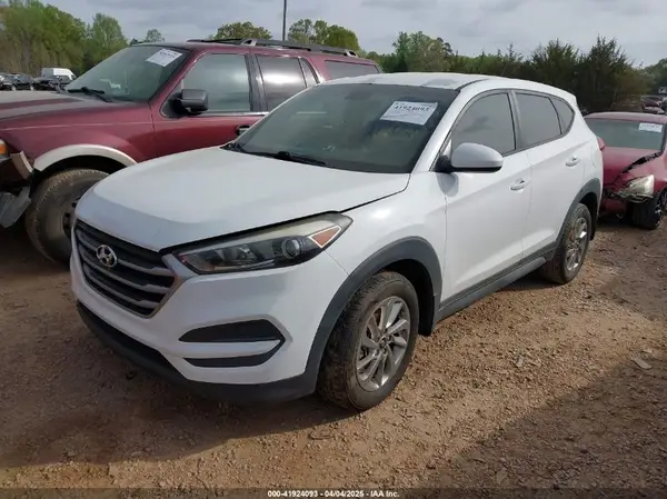KM8J23A42HU508083 2017 HYUNDAI TUCSON - Image 2