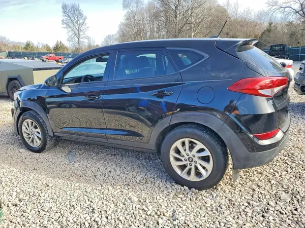 KM8J23A42HU538054 2017 HYUNDAI TUCSON - Image 2
