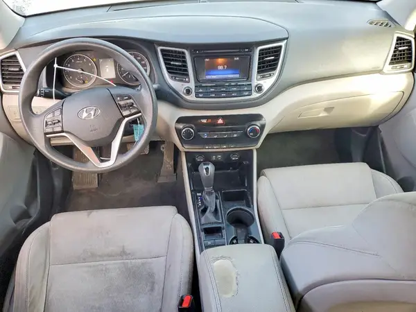 KM8J23A42HU538054 2017 HYUNDAI TUCSON - Image 8