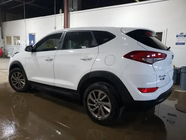 KM8J23A42HU545280 2017 HYUNDAI TUCSON - Image 2