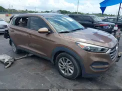 KM8J23A42HU547546 2017 HYUNDAI TUCSON