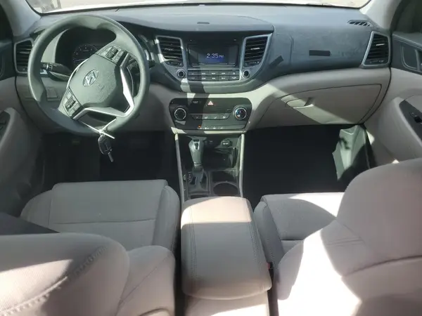 KM8J23A42HU548924 2017 HYUNDAI TUCSON - Image 8