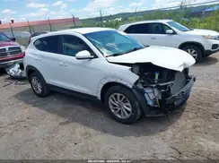 KM8J23A42HU565822 2017 HYUNDAI TUCSON