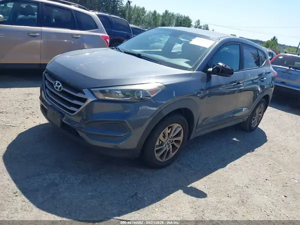 KM8J23A42JU609887 2018 HYUNDAI TUCSON - Image 2