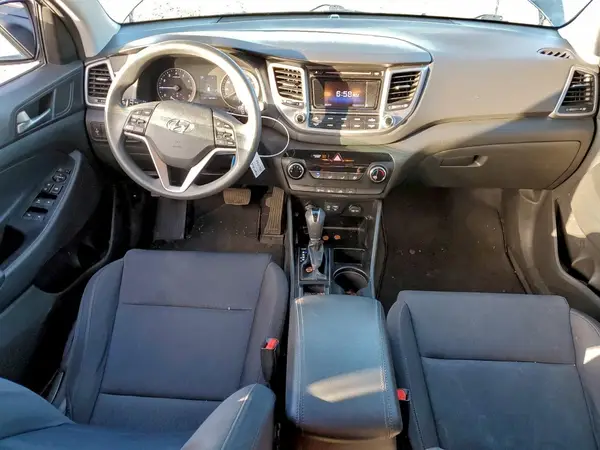 KM8J23A42JU621425 2018 HYUNDAI TUCSON - Image 8