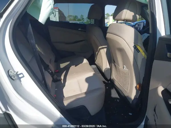 KM8J23A42JU627533 2018 HYUNDAI TUCSON - Image 8
