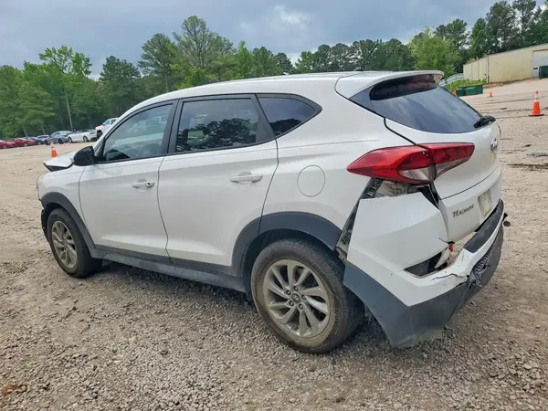 KM8J23A42JU630478 2018 HYUNDAI TUCSON - Image 2