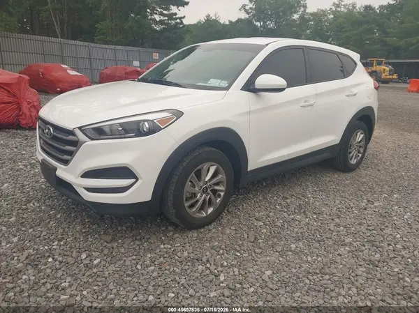 KM8J23A42JU655736 2018 HYUNDAI TUCSON - Image 2