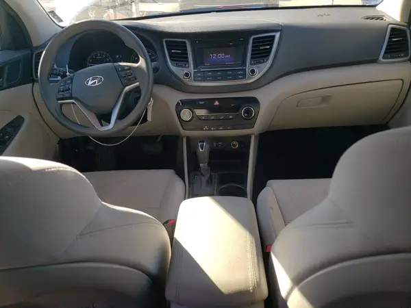 KM8J23A42JU655767 2018 HYUNDAI TUCSON - Image 8