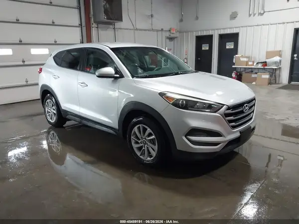 KM8J23A42JU656238 2018 HYUNDAI TUCSON - Image 1