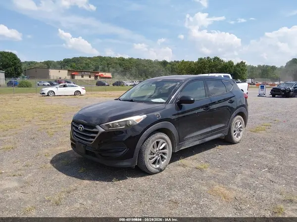 KM8J23A42JU659981 2018 HYUNDAI TUCSON - Image 2