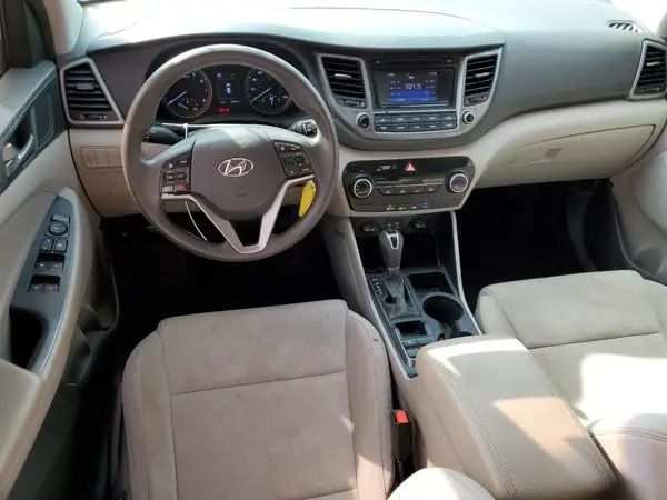 KM8J23A42JU660225 2018 HYUNDAI TUCSON - Image 8