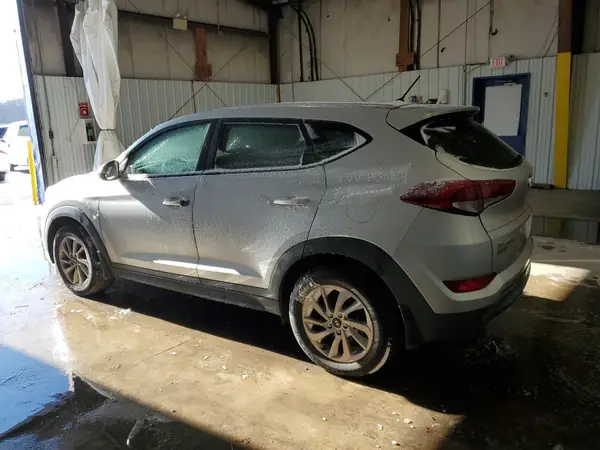 KM8J23A42JU664727 2018 HYUNDAI TUCSON - Image 2