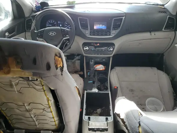 KM8J23A42JU664727 2018 HYUNDAI TUCSON - Image 8
