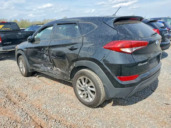 KM8J23A42JU683102 2018 HYUNDAI TUCSON - Image 2