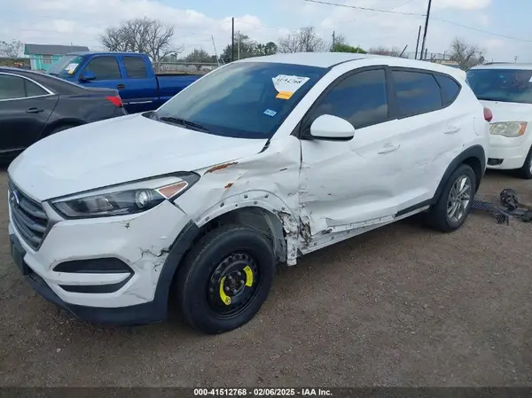 KM8J23A42JU684346 2018 HYUNDAI TUCSON - Image 2