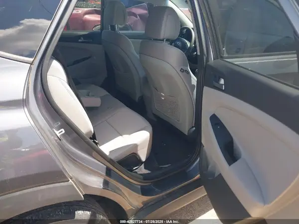 KM8J23A42JU690924 2018 HYUNDAI TUCSON - Image 8