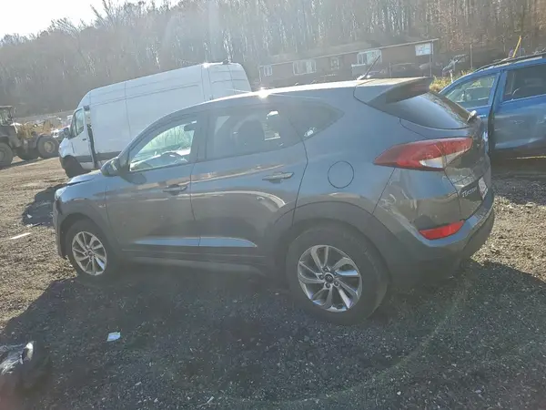 KM8J23A42JU690955 2018 HYUNDAI TUCSON - Image 2