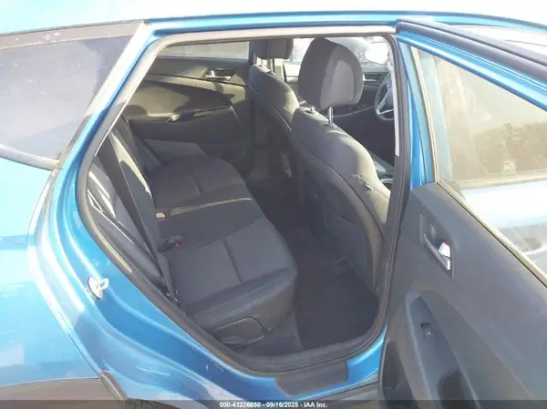 KM8J23A42JU691040 2018 HYUNDAI TUCSON - Image 8