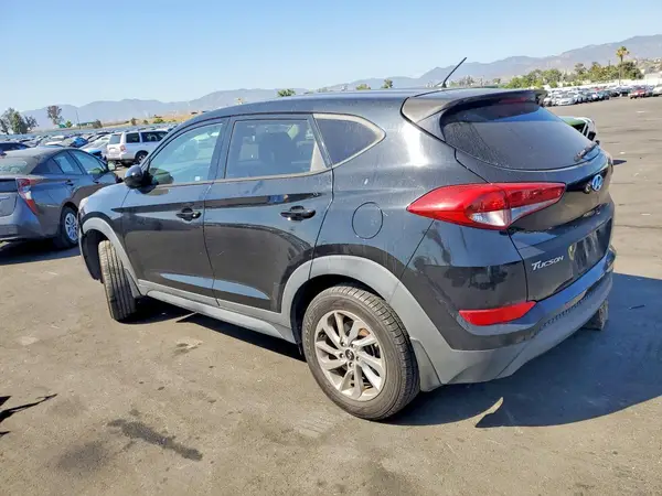 KM8J23A42JU696299 2018 HYUNDAI TUCSON - Image 2