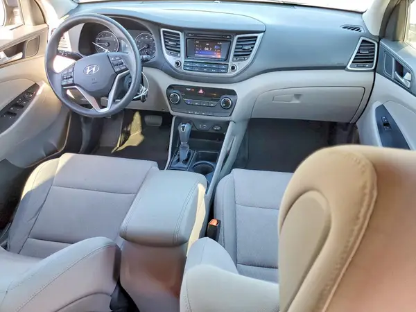 KM8J23A42JU742567 2018 HYUNDAI TUCSON - Image 8
