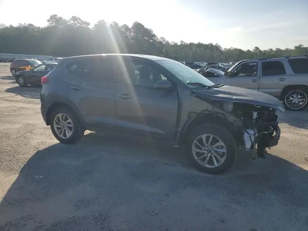 2018 HYUNDAI TUCSON COPART lot 60667195 auction photo 4
