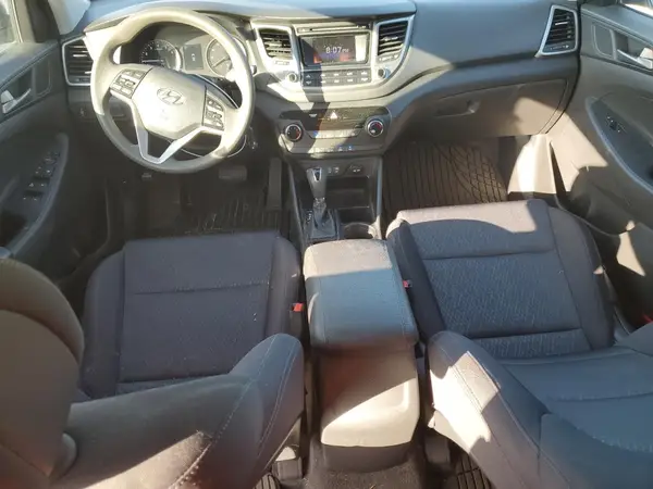 KM8J23A42JU749566 2018 HYUNDAI TUCSON - Image 8