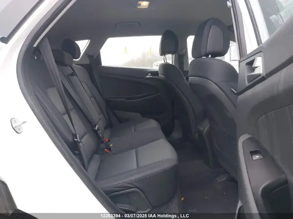 KM8J23A42JU777707 2018 HYUNDAI TUCSON - Image 8