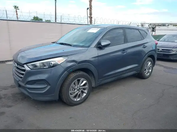 KM8J23A42JU787542 2018 HYUNDAI TUCSON - Image 2