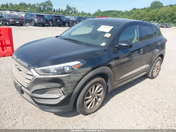 KM8J23A42JU793955 2018 HYUNDAI TUCSON - Image 2