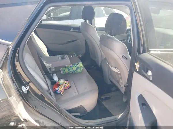 KM8J23A42JU793955 2018 HYUNDAI TUCSON - Image 8