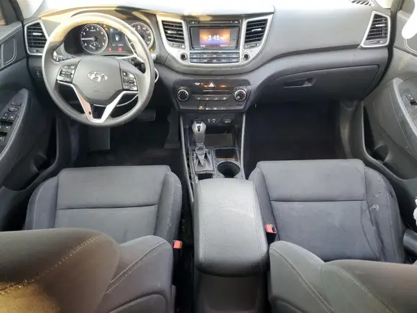 KM8J23A42JU801214 2018 HYUNDAI TUCSON - Image 8