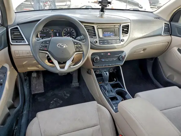 KM8J23A42JU808311 2018 HYUNDAI TUCSON - Image 8