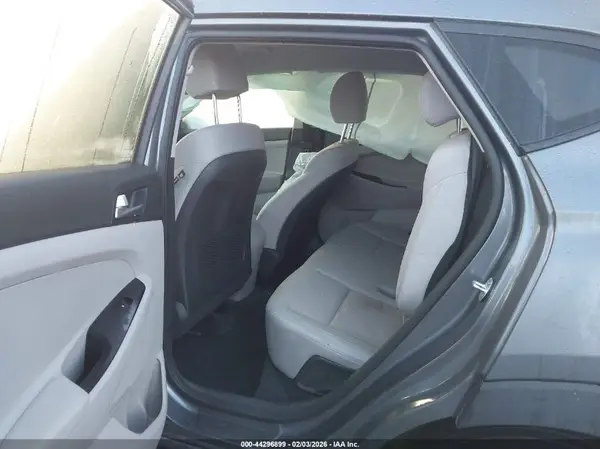 KM8J23A42KU002874 2019 HYUNDAI TUCSON - Image 8