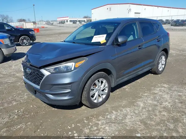 KM8J23A42KU004480 2019 HYUNDAI TUCSON - Image 2