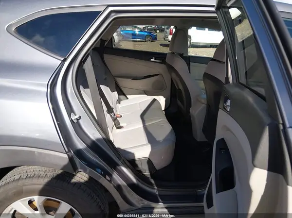 KM8J23A42KU004480 2019 HYUNDAI TUCSON - Image 8