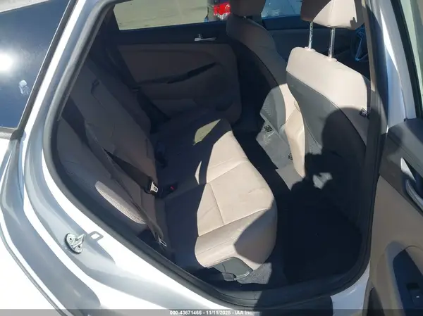 KM8J23A42KU029251 2019 HYUNDAI TUCSON - Image 8