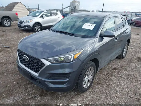 KM8J23A42KU046762 2019 HYUNDAI TUCSON - Image 2